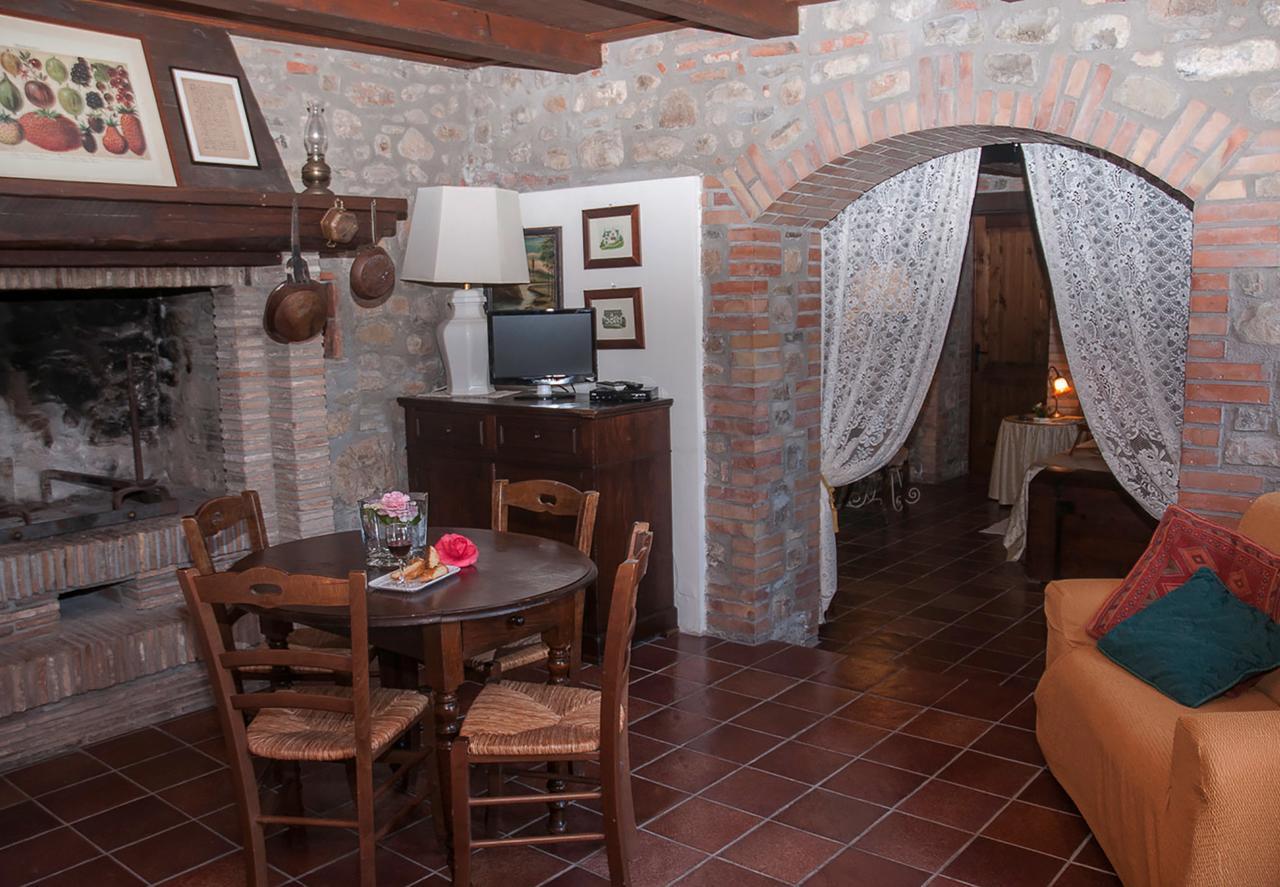 Pensjonat Il Poggiolo Di Parrano Zewnętrze zdjęcie